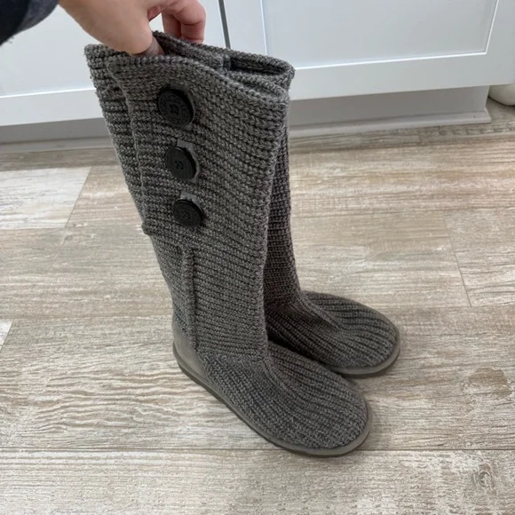 UGG Gray Knit Boots with Button Detail - Picture 6 of 10